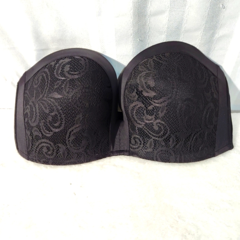 DELMIRA STRAPLES BLACK BRA 40DD NWOT